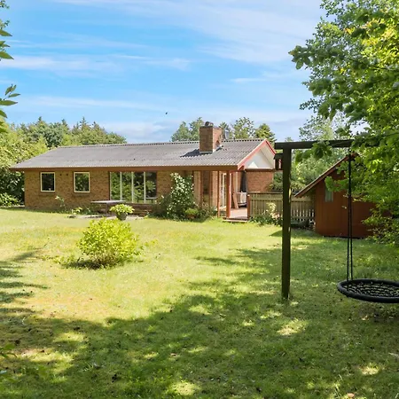 3 Bedroom In * Spottrup