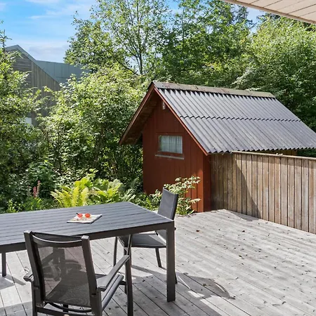 Prázdninový dům 3 Bedroom In *